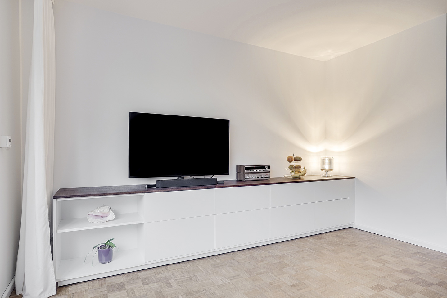 T-1-2-3 Referenzen: Lowboard für TV und Hifi