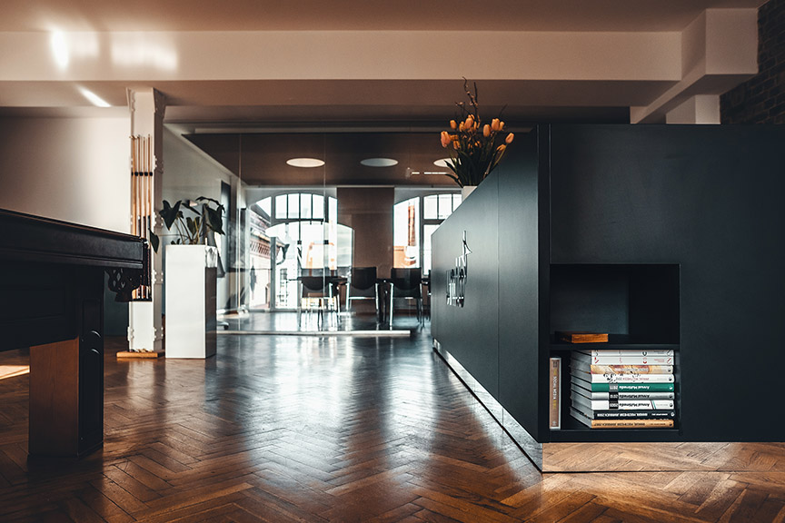 T-1-2-3 Referenzen: Büro mit Lowboards